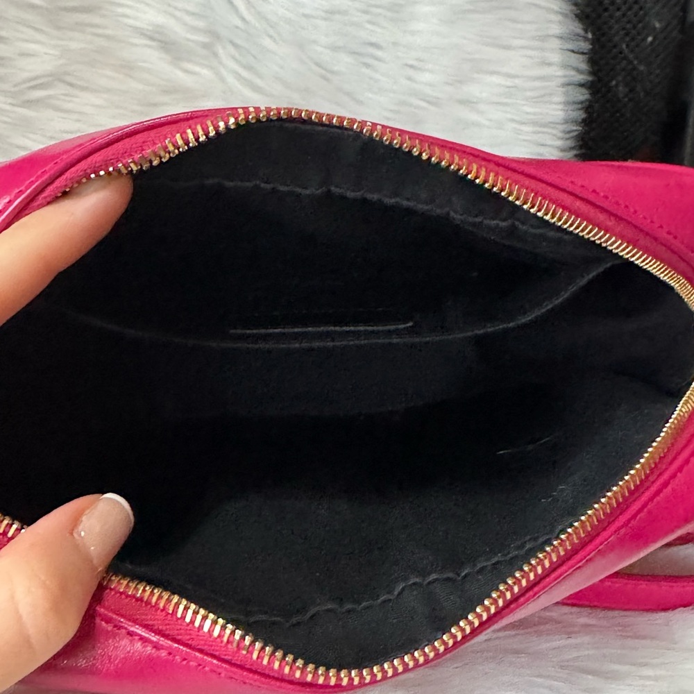 ❌❌SOLD❌❌YSL Calfskin Matelasse Monogram Lou Camera Bag Bright Pink - Picture 5 of 6